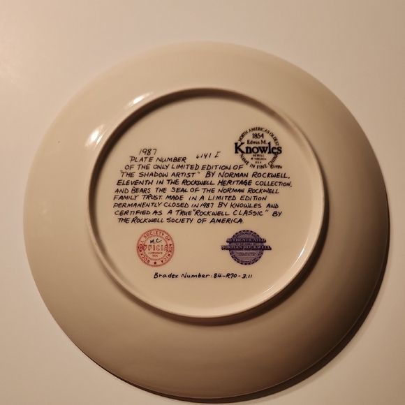 Norman Rockwell Shadow Puppets Plate - Brown and Cream - Picture 2 of 6